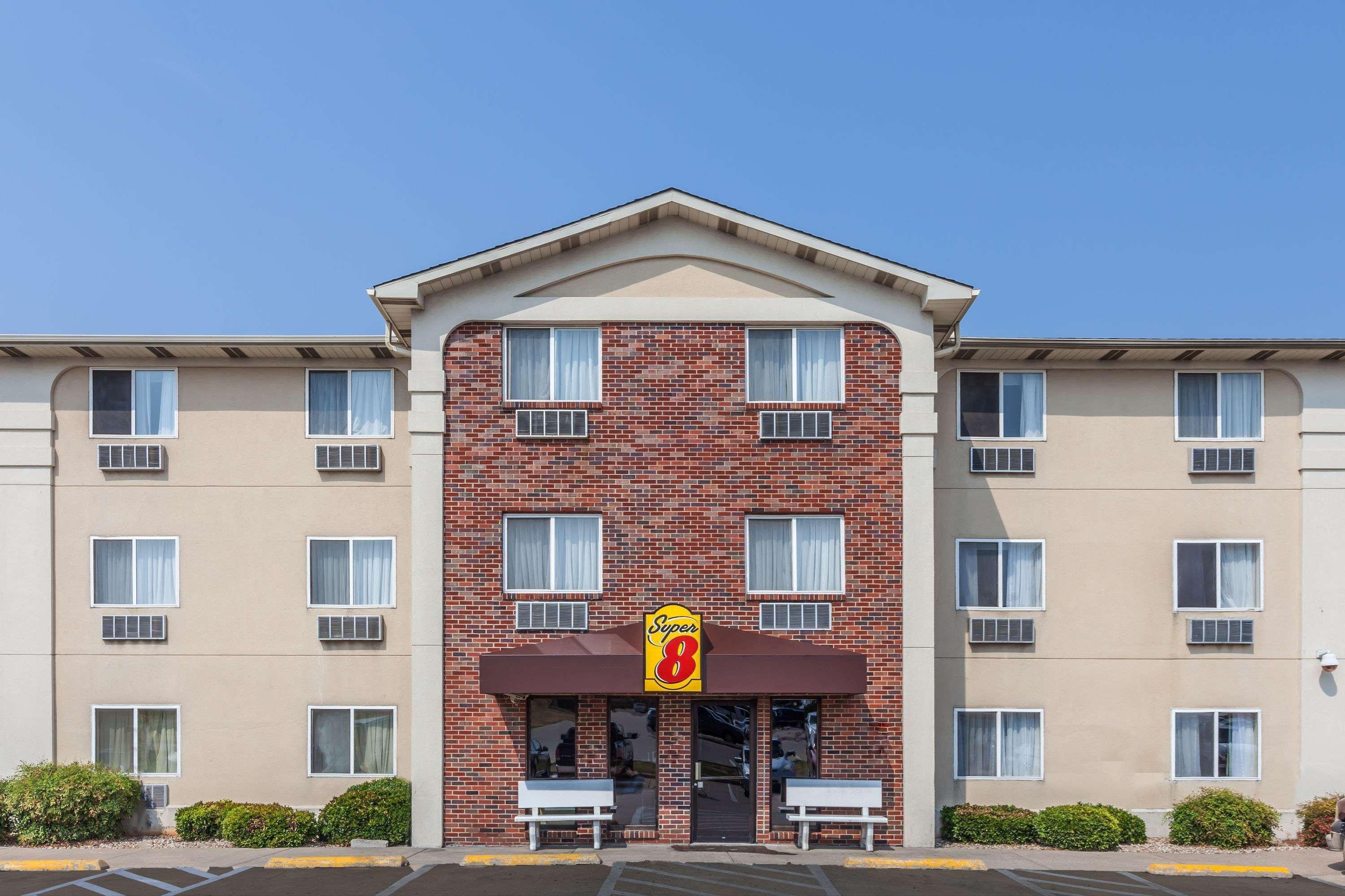 Super 8 By Wyndham Irving Dfw Airport/South Hotel Exterior foto