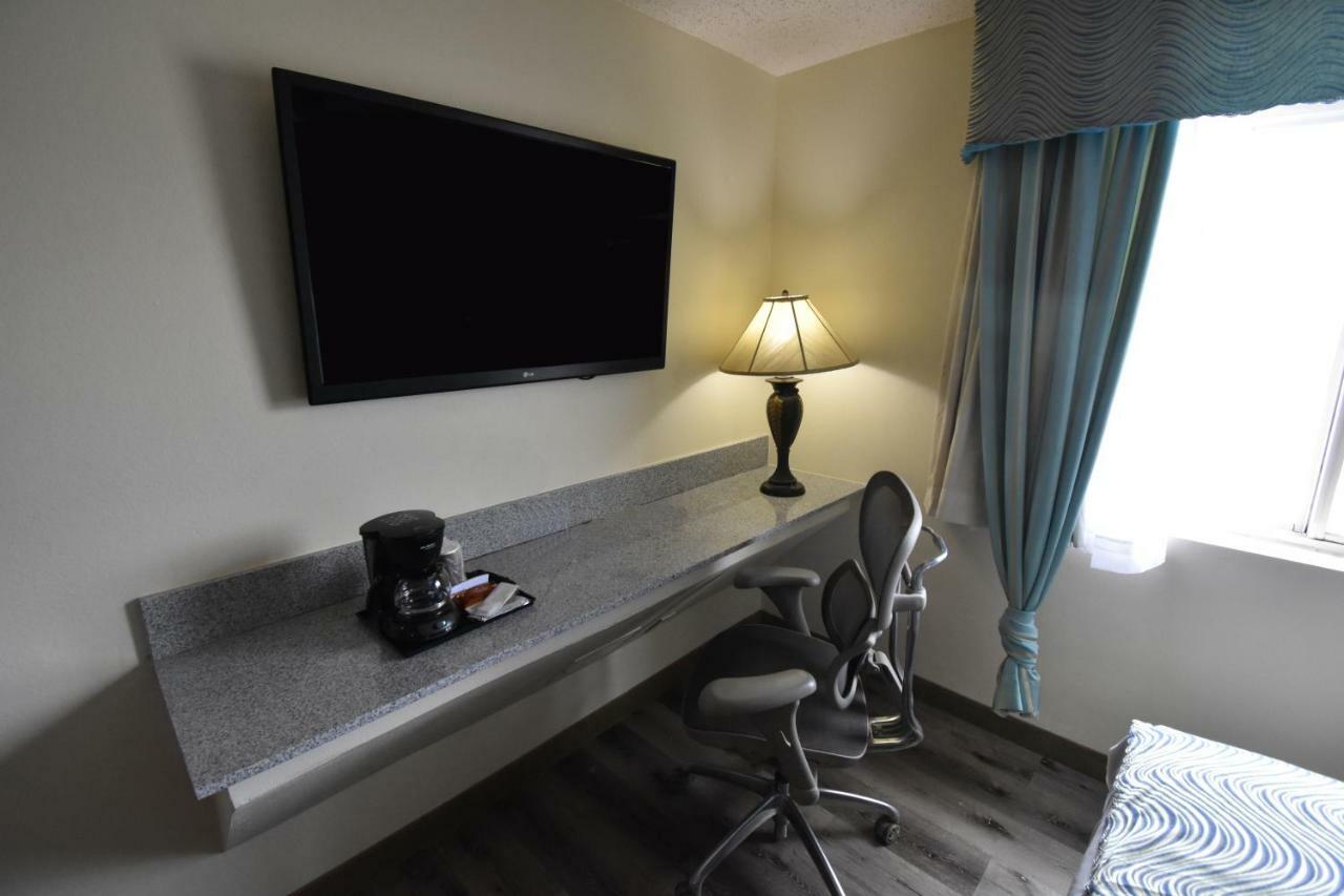 Super 8 By Wyndham Irving Dfw Airport/South Hotel Exterior foto